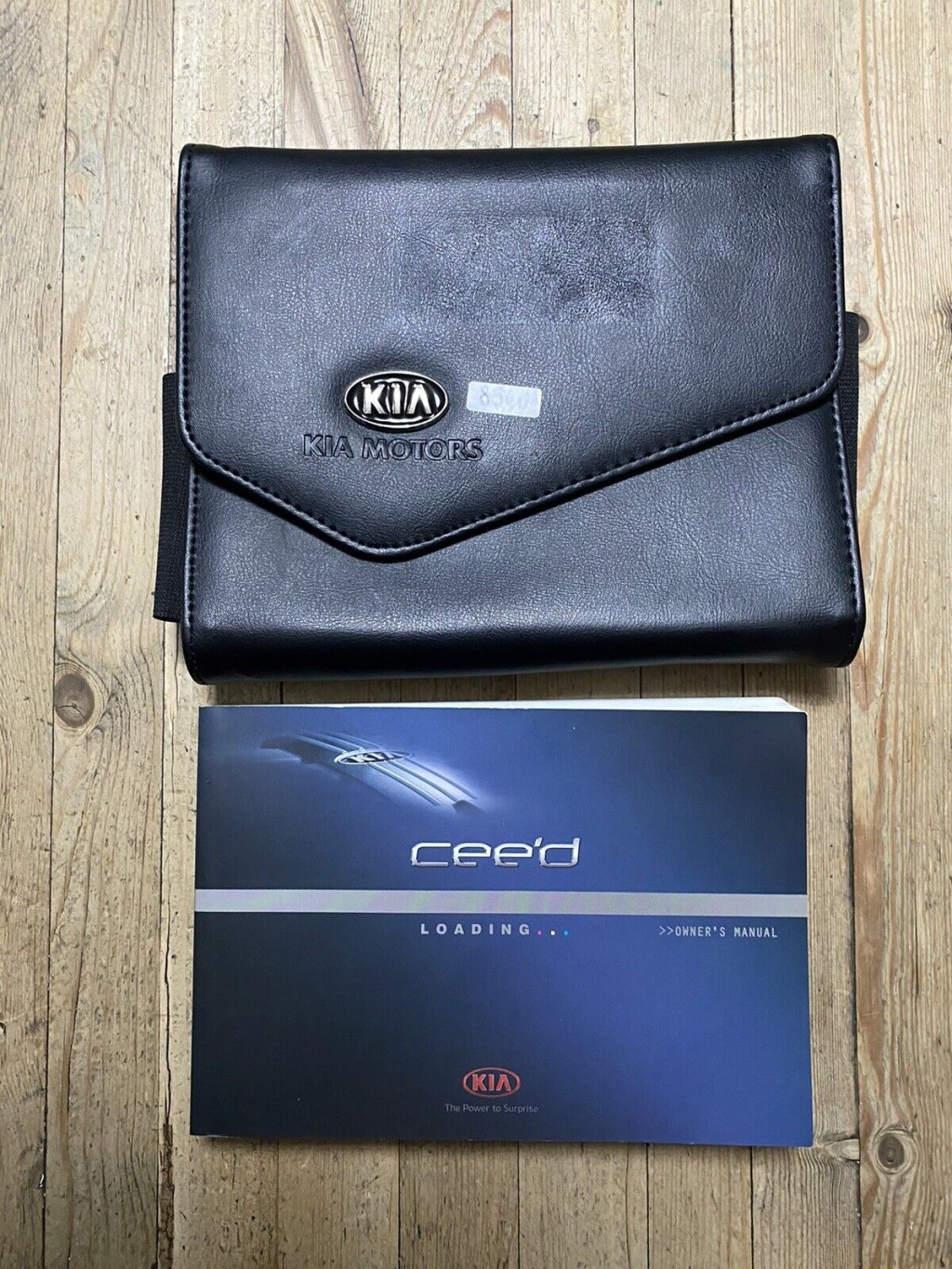 Picture of: – KIA CEED OWNERS HANDBOOK MANUAL PACK AND WALLET Print 20 Ref