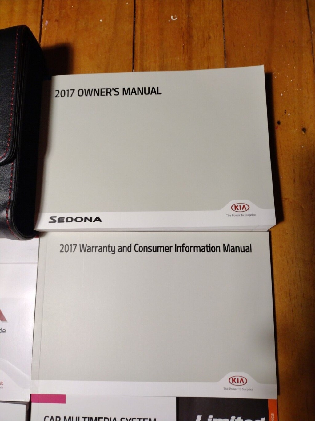 Picture of: Kia Sedona Owner’s Manual User’s Guide OEM Free Shipping D
