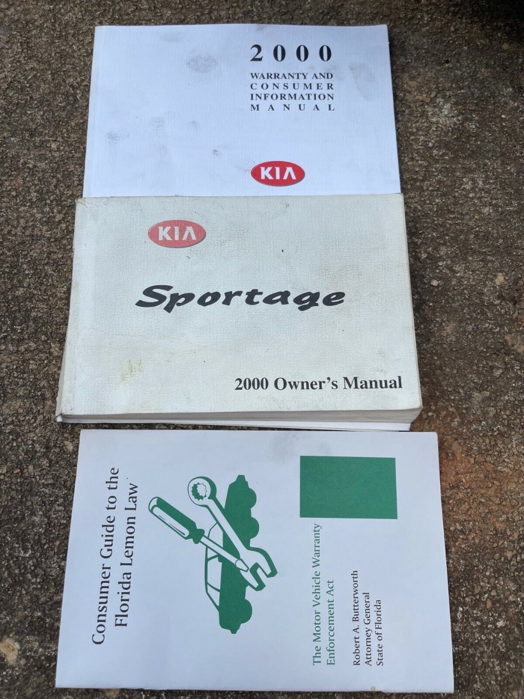 Picture of: Kia Sportage Owners Manual with case~B  eBay