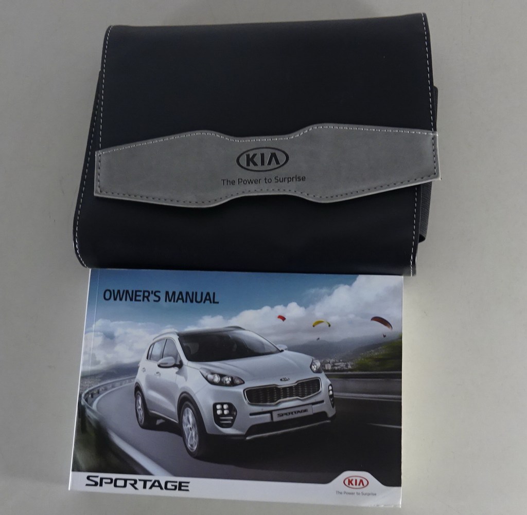Picture of: Owner’s Manual / handbook + Wallet Kia Sportage from